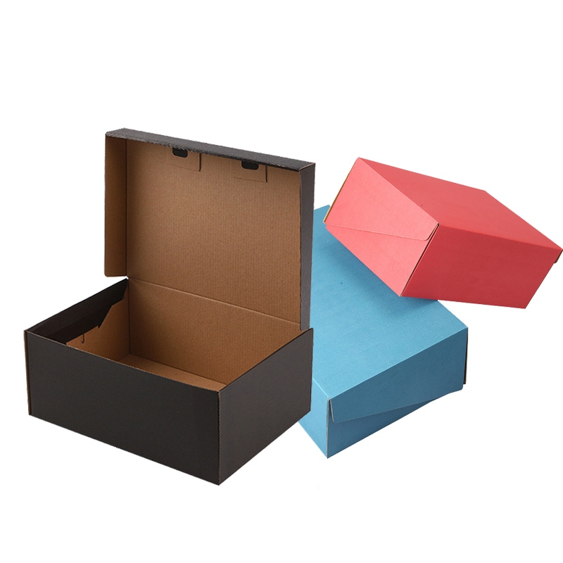 Karton ayakkabı kutusu